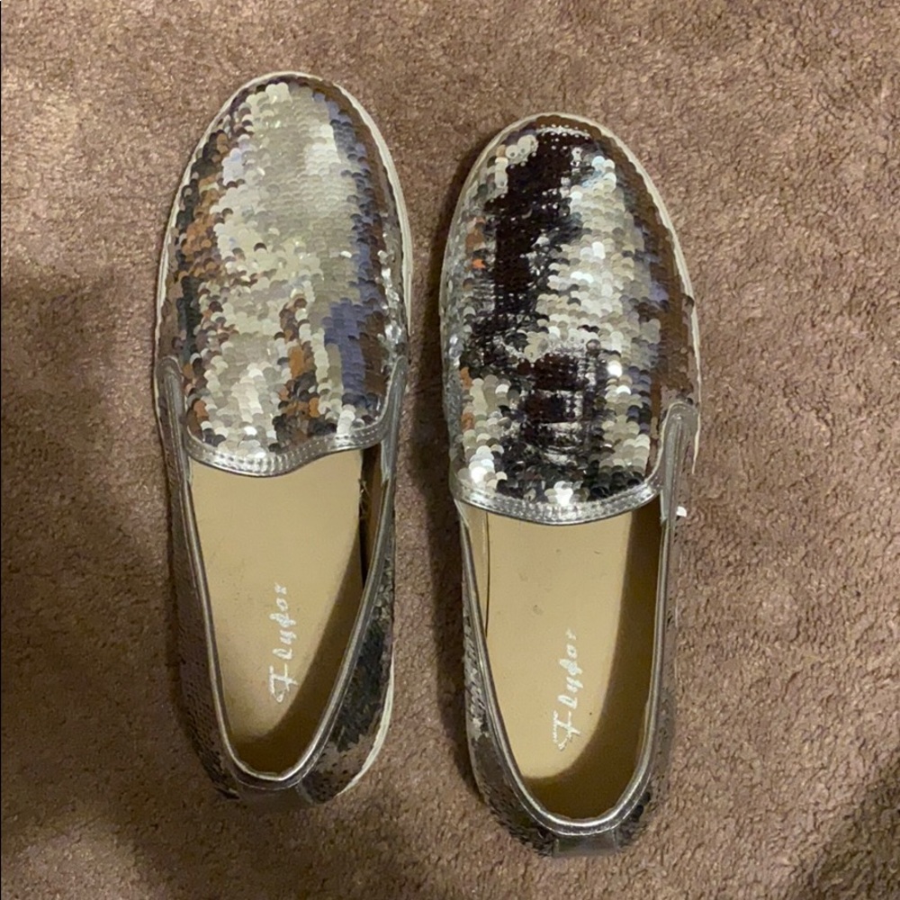 Sequence shoes